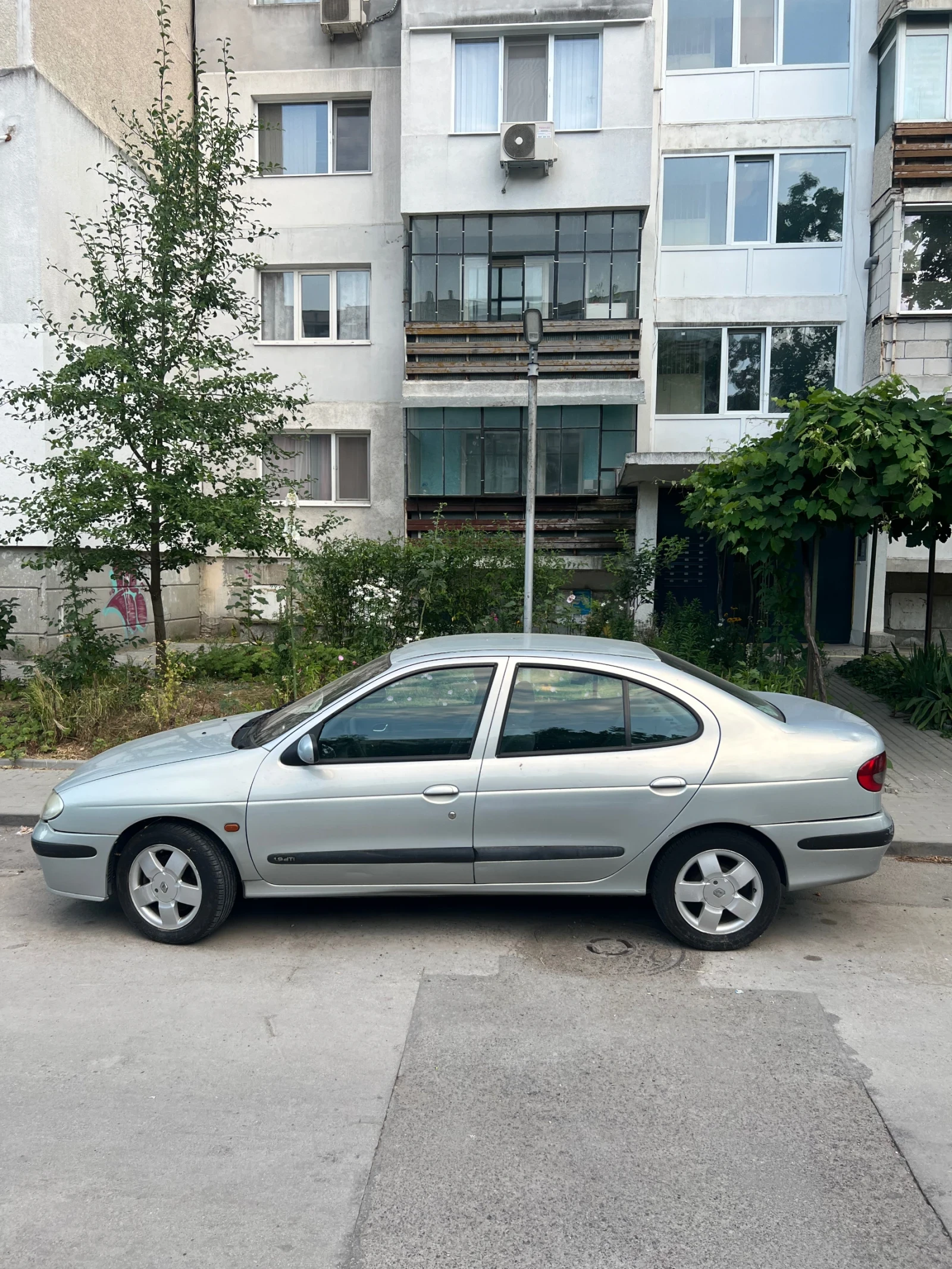 Renault Megane  - изображение 6