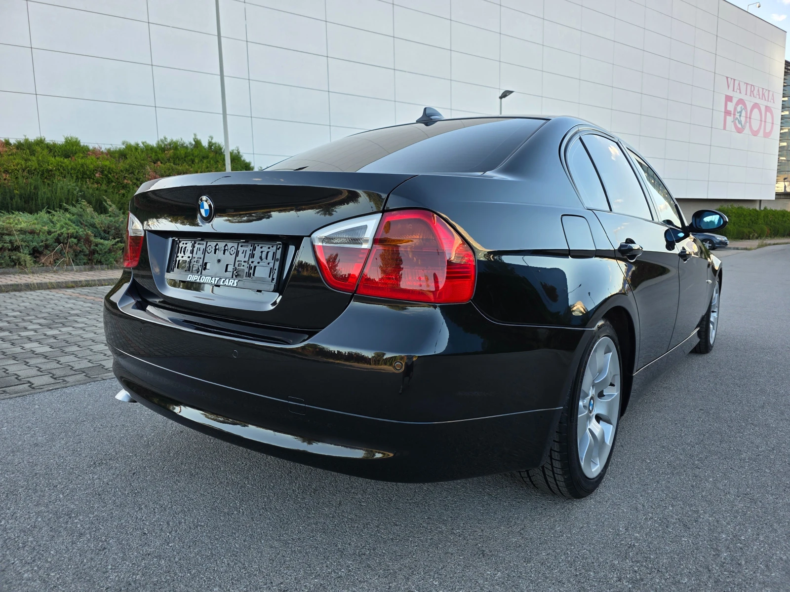 BMW 320  Keyless Go/Navi /Automatic - изображение 4