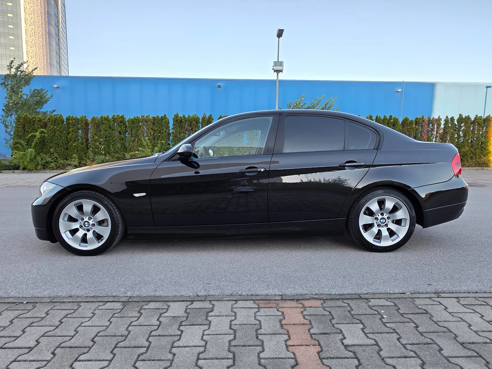 BMW 320  Keyless Go/Navi /Automatic - изображение 8