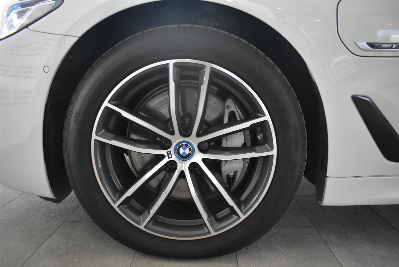 BMW 545 xDrive - изображение 5