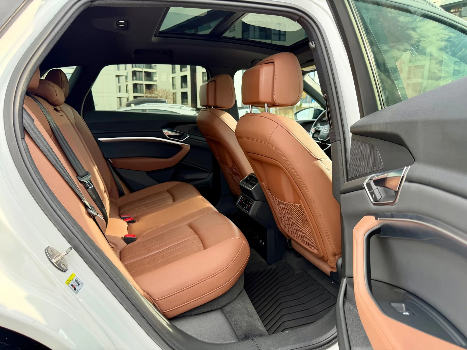 Audi E-Tron 55 Quattro 95kw | Mobile.bg � ����������� 14