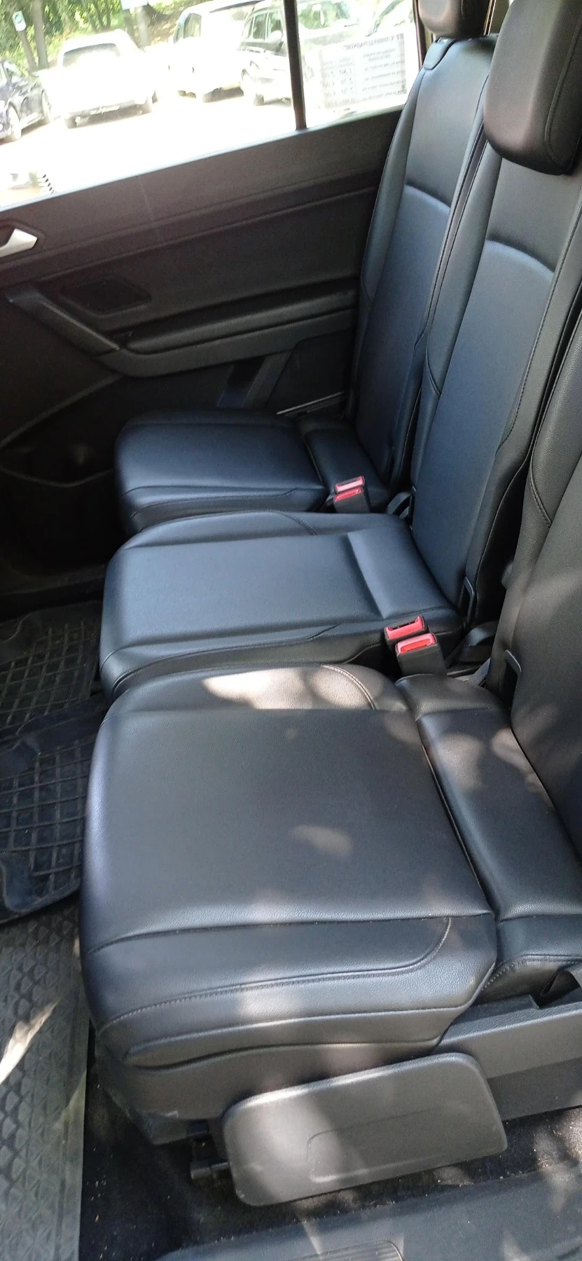 VW Touran Ван, снимка 13 - Автомобили и джипове - 53560837