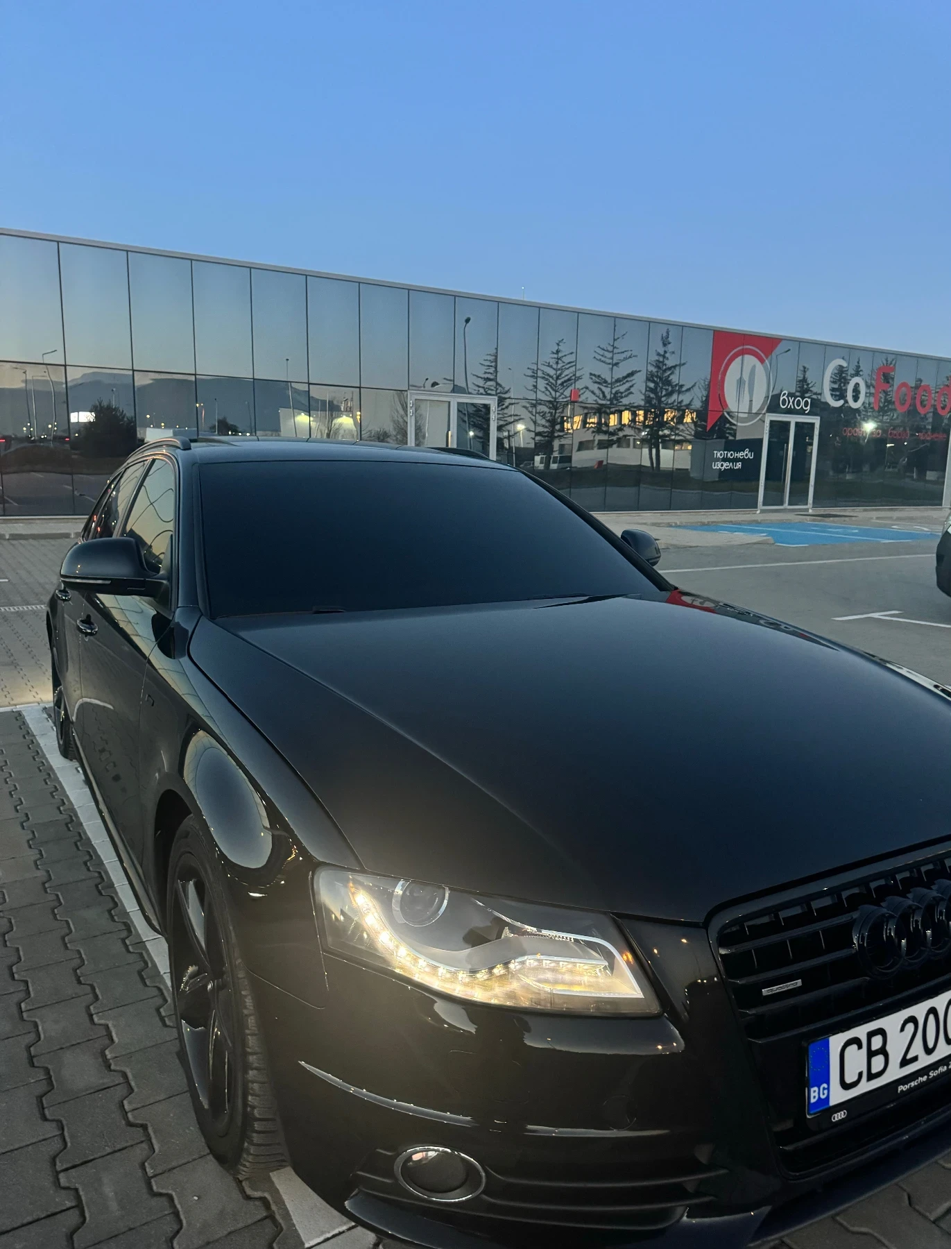 Audi A4, снимка 2 - Автомобили и джипове - 53799791
