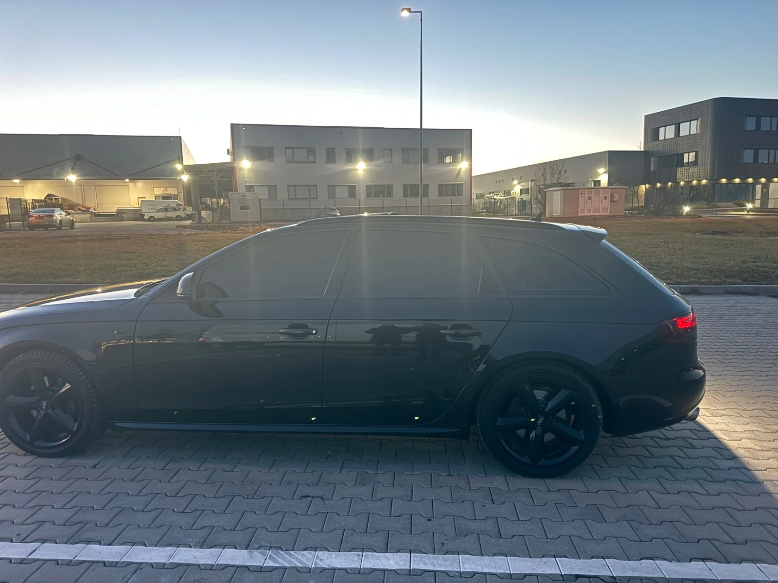 Audi A4, снимка 6 - Автомобили и джипове - 53799791