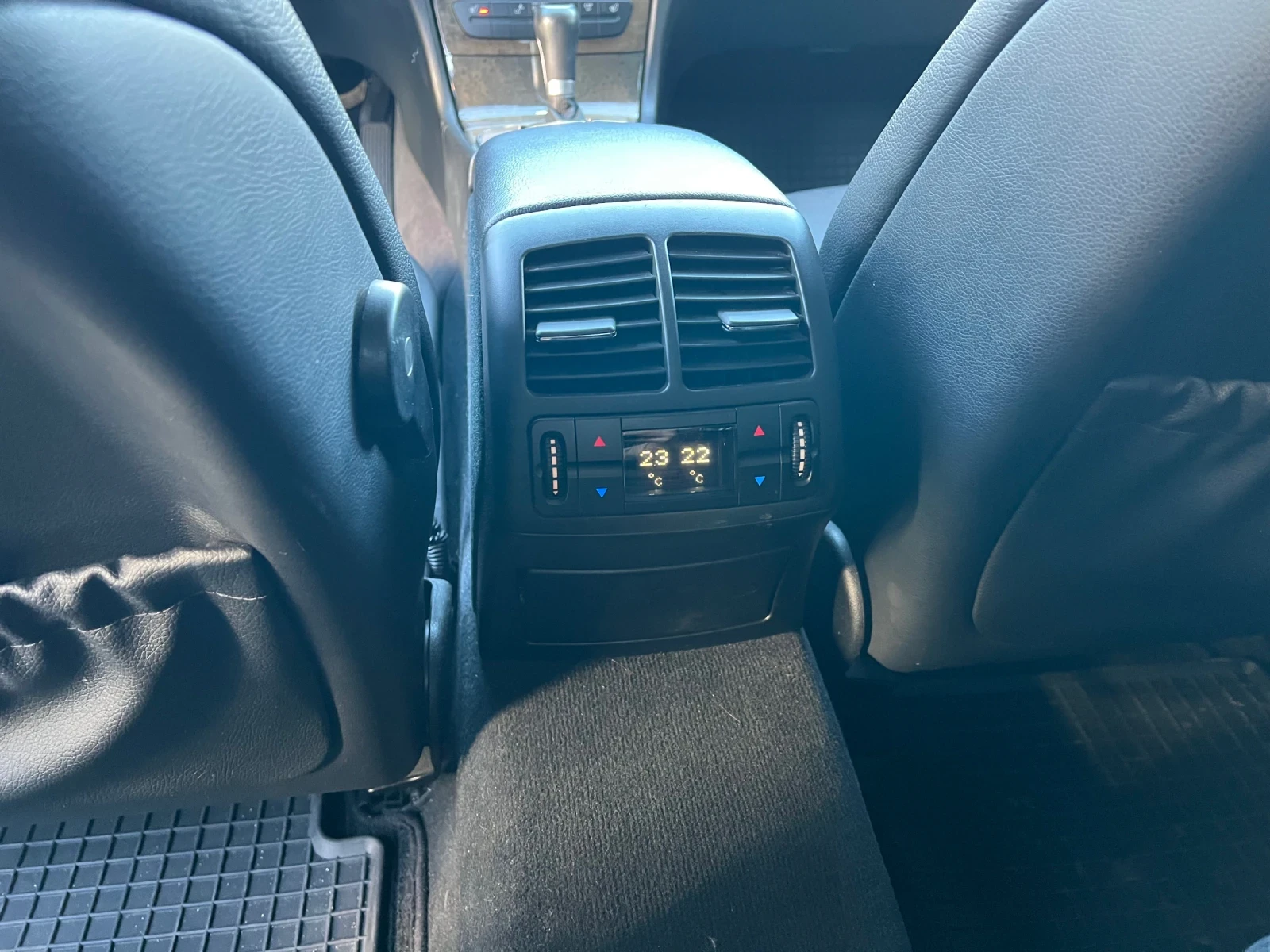 Mercedes-Benz E 280 4-matic, снимка 12 - Автомобили и джипове - 54316721