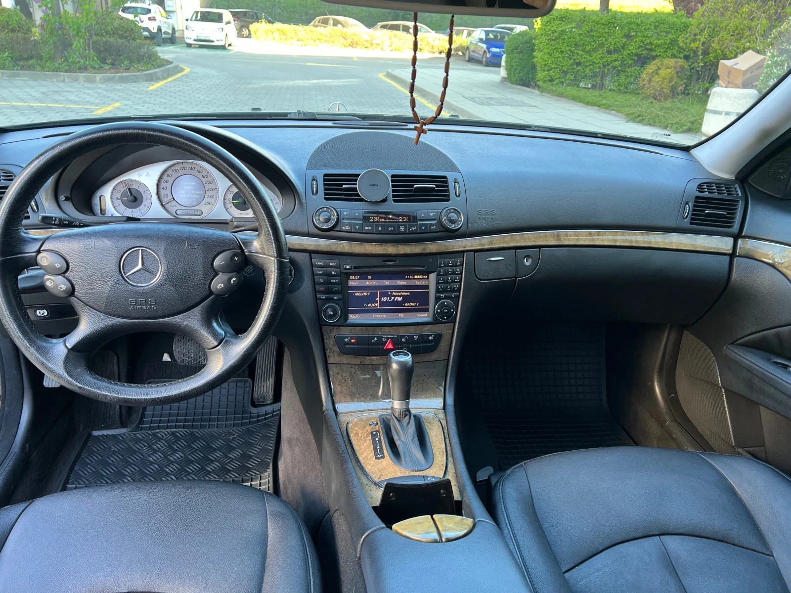 Mercedes-Benz E 280 4-matic, снимка 11 - Автомобили и джипове - 54316721