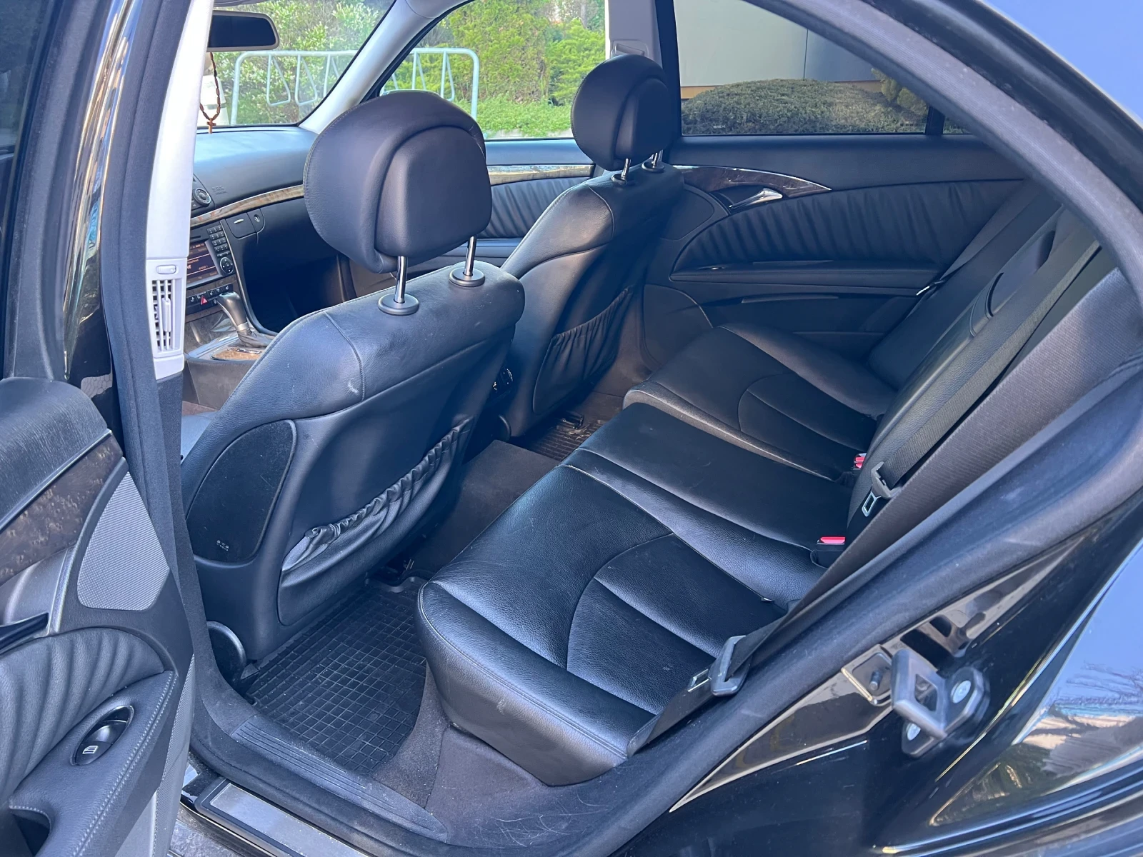 Mercedes-Benz E 280 4-matic, снимка 9 - Автомобили и джипове - 54316721