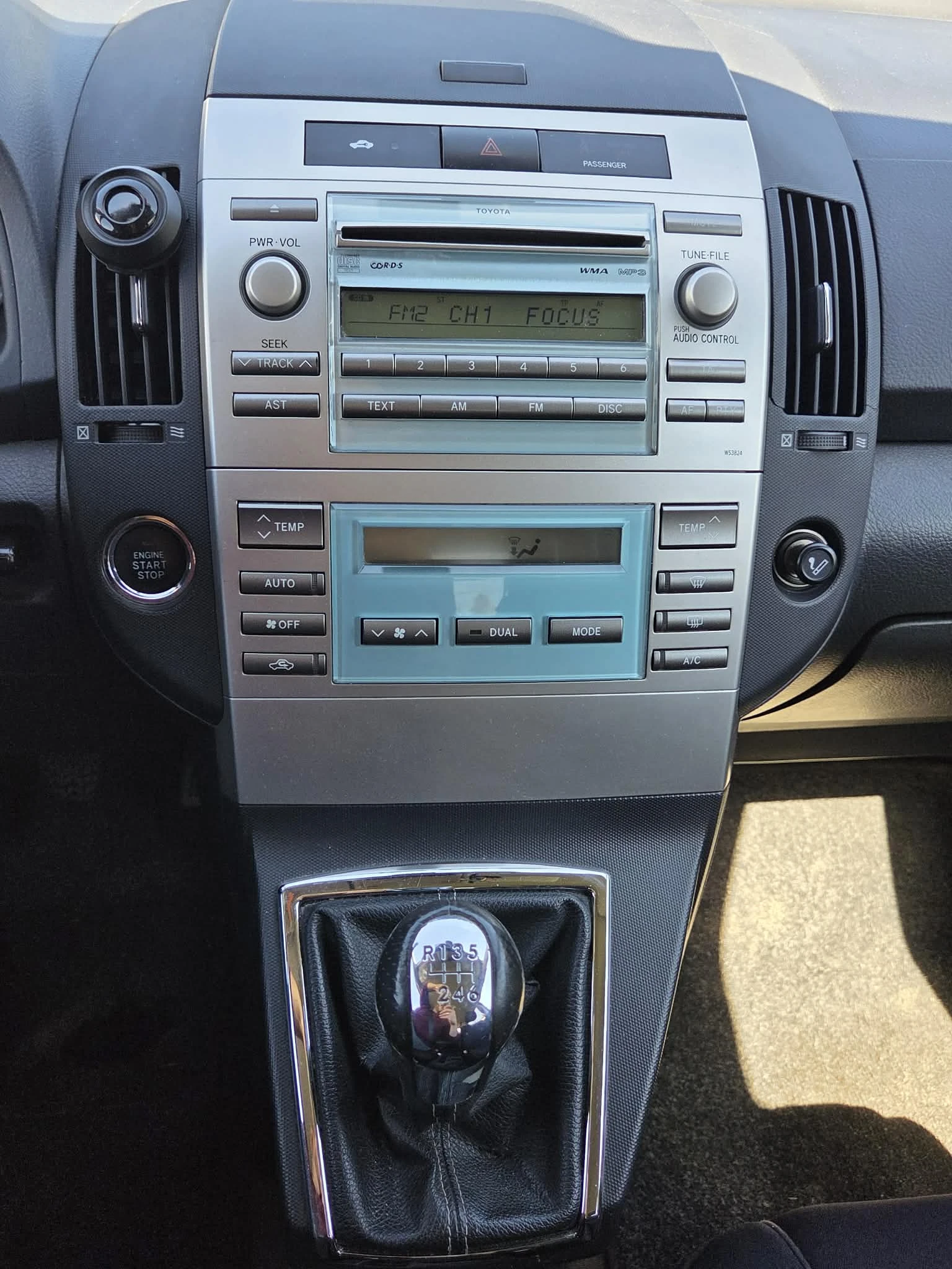 Toyota Corolla verso, снимка 7 - Автомобили и джипове - 54360573