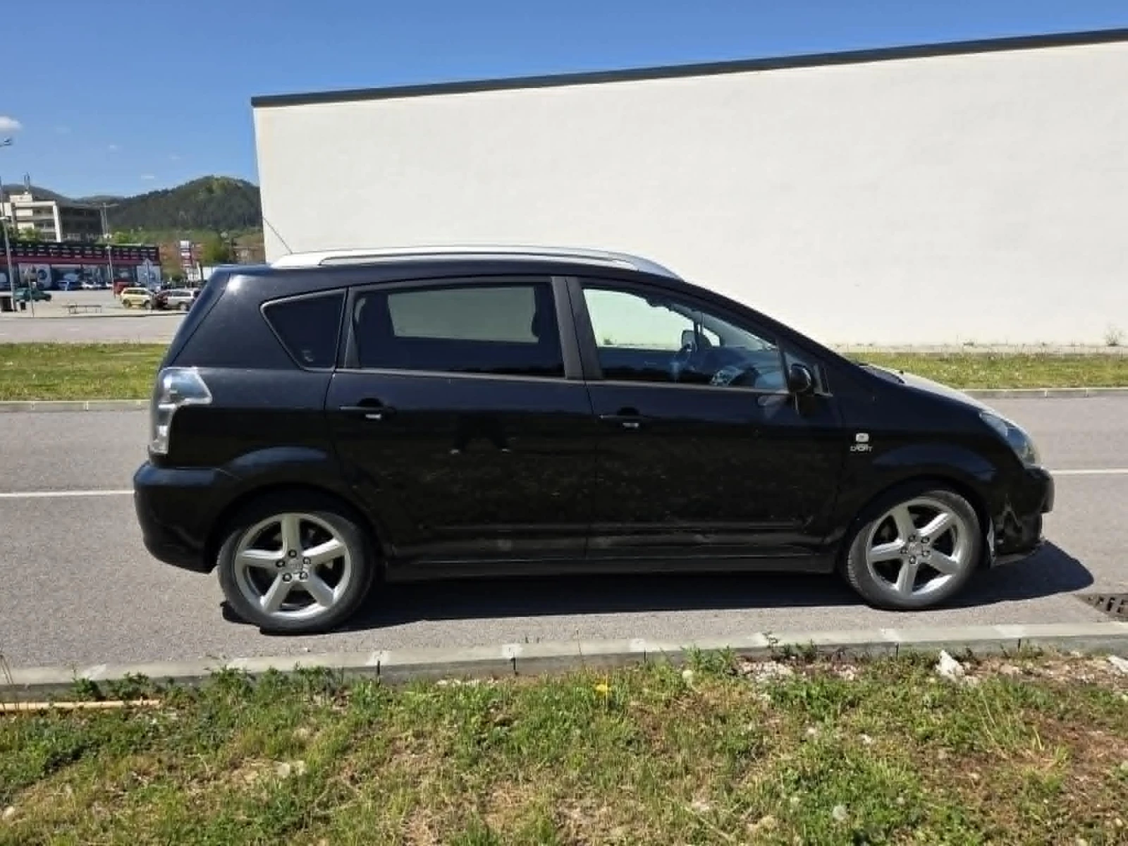 Toyota Corolla verso, снимка 3 - Автомобили и джипове - 54360573