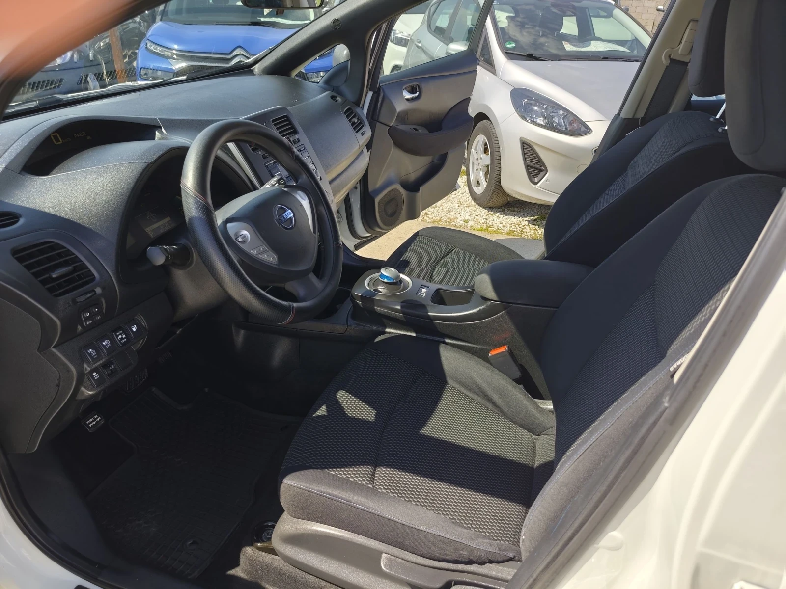 Nissan Leaf  30kw, снимка 7 - Автомобили и джипове - 54428759