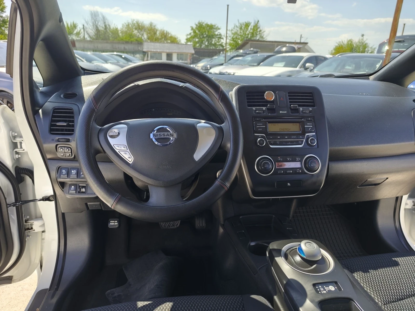 Nissan Leaf  30kw, снимка 13 - Автомобили и джипове - 54428759