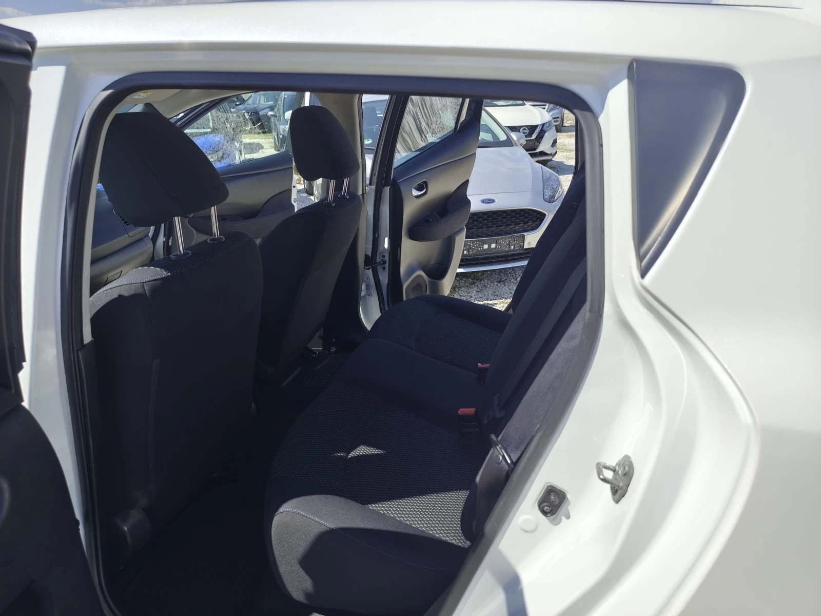 Nissan Leaf  30kw, снимка 8 - Автомобили и джипове - 54428759