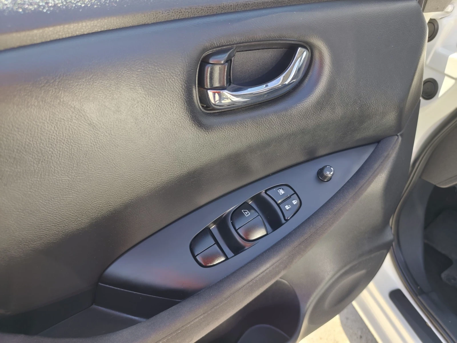 Nissan Leaf  30kw, снимка 11 - Автомобили и джипове - 54428759