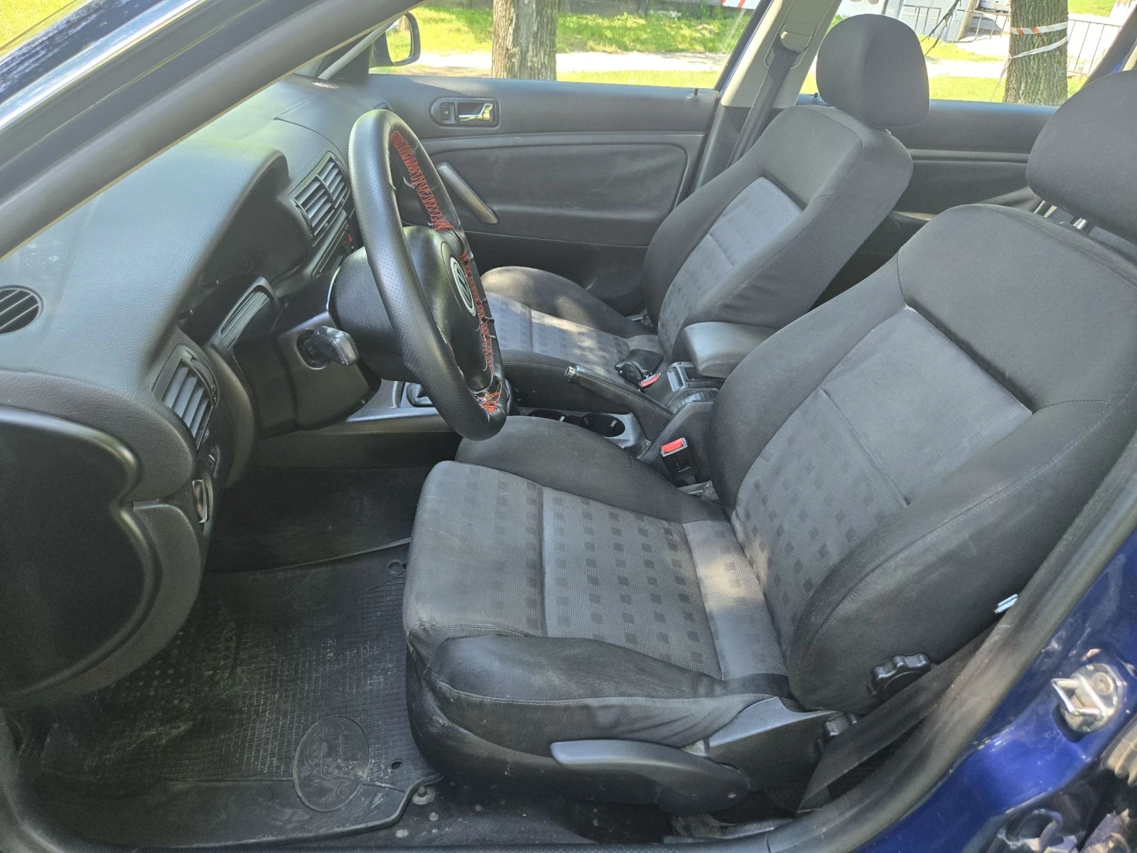 VW Passat 1.9 TDI, снимка 10 - Автомобили и джипове - 54818786