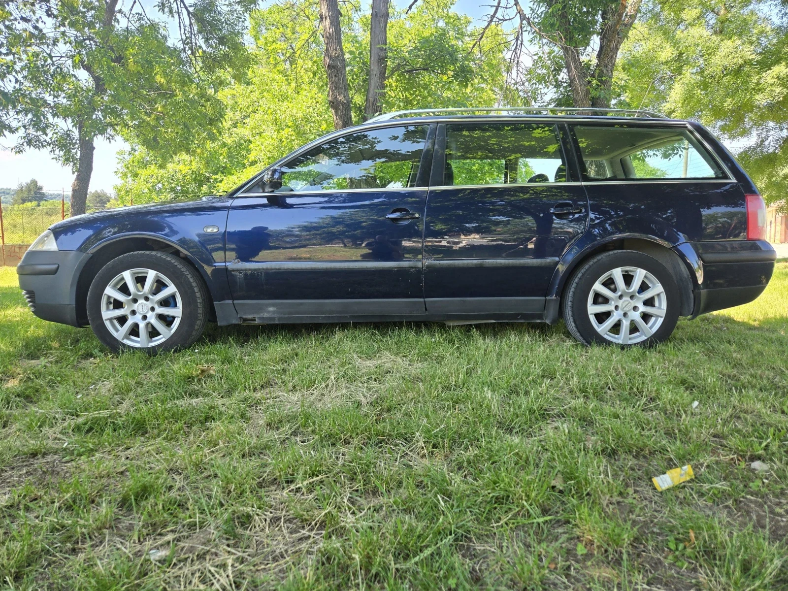 VW Passat 1.9 TDI, снимка 2 - Автомобили и джипове - 54818786