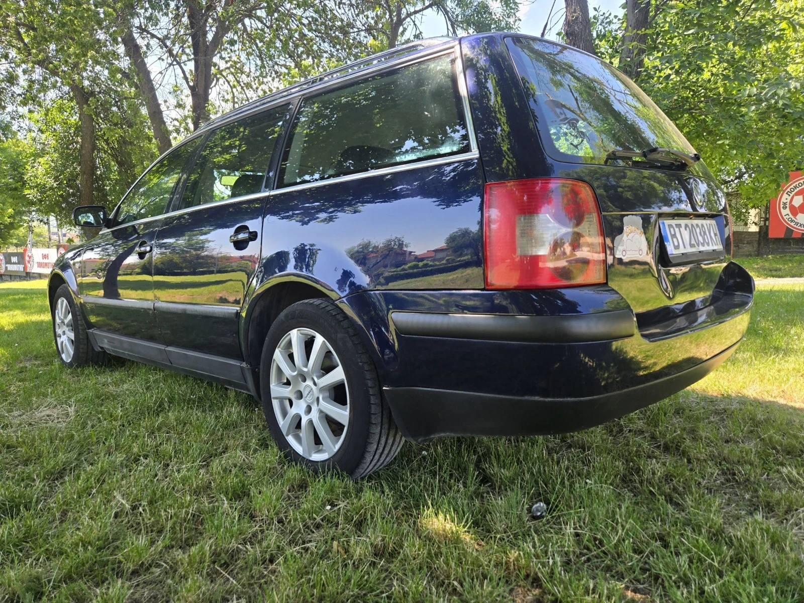 VW Passat 1.9 TDI, снимка 3 - Автомобили и джипове - 54818786