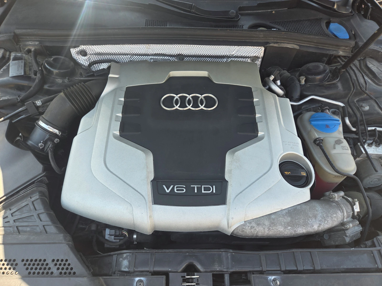 Audi A5 2.7 TDI/S-Line/AT, снимка 17 - Автомобили и джипове - 55046324