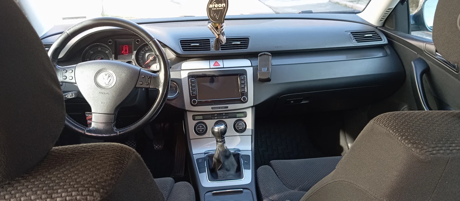 VW Passat 1.9 TDI, снимка 7 - Автомобили и джипове - 55152345