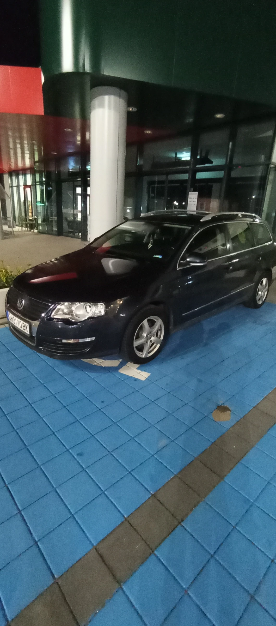 VW Passat 1.9 TDI, снимка 3 - Автомобили и джипове - 55152345