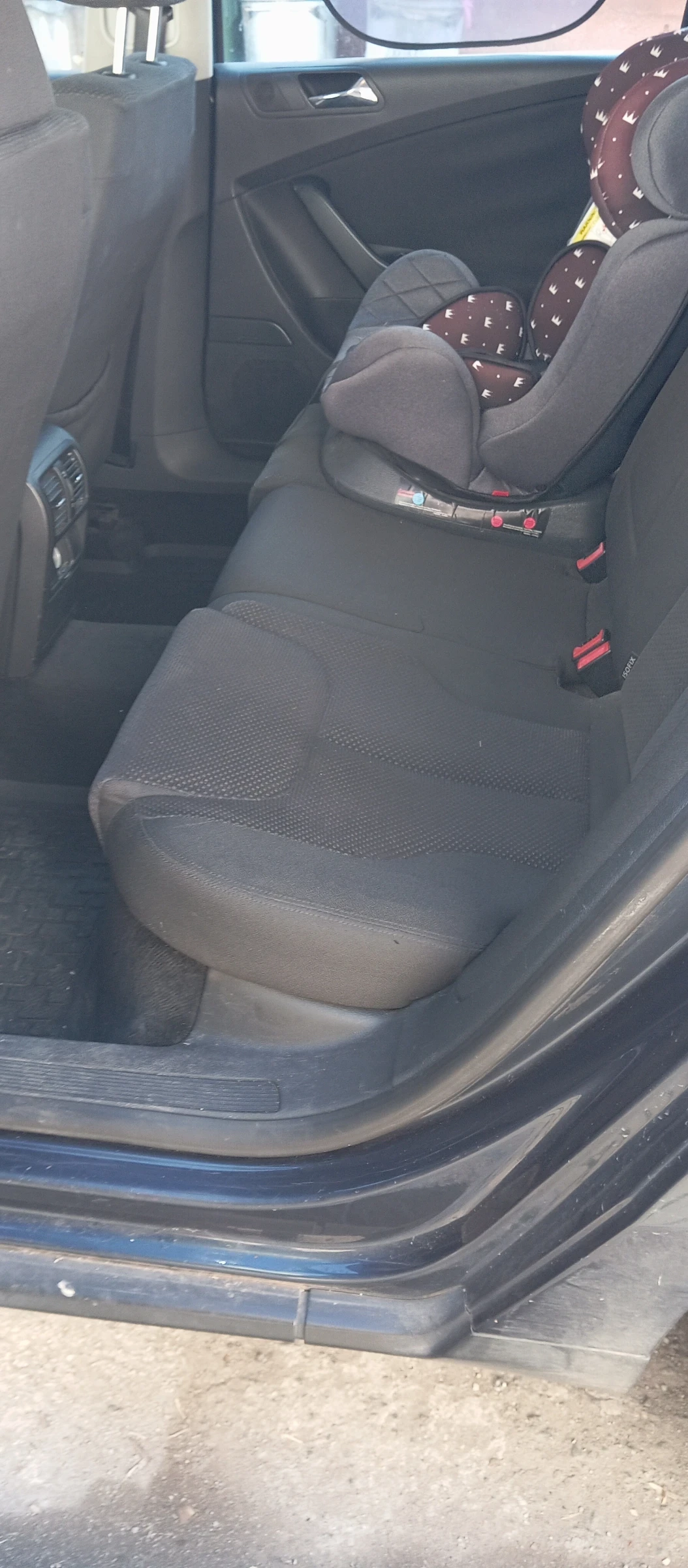 VW Passat 1.9 TDI, снимка 9 - Автомобили и джипове - 55152345