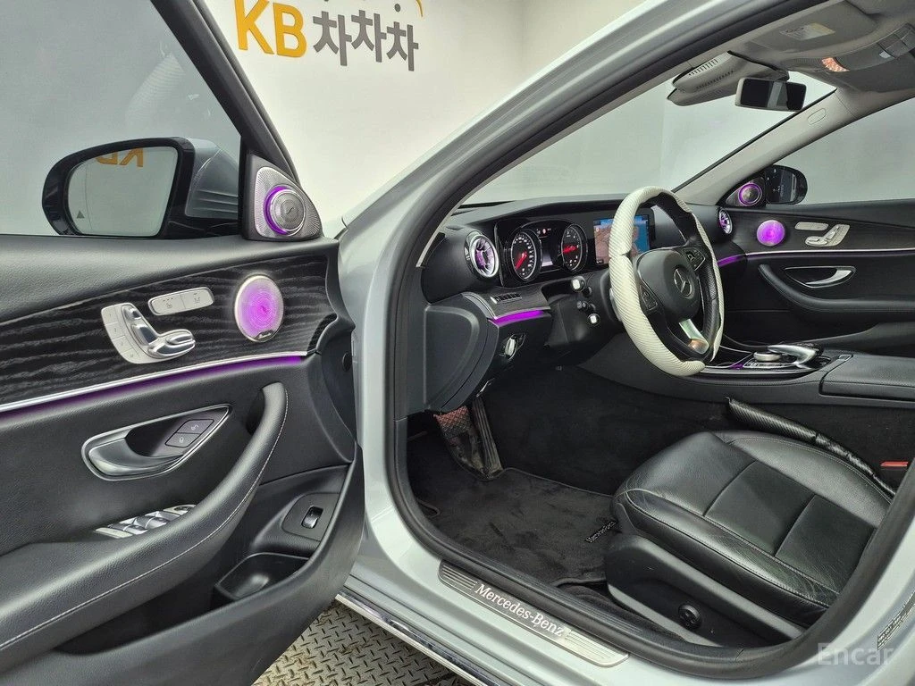 Mercedes-Benz E 220 4MATIC* AVANTGARDE* ХЕДЪП* КАМЕРА* КРАЙНА ЦЕНА, снимка 8 - Автомобили и джипове - 55534114