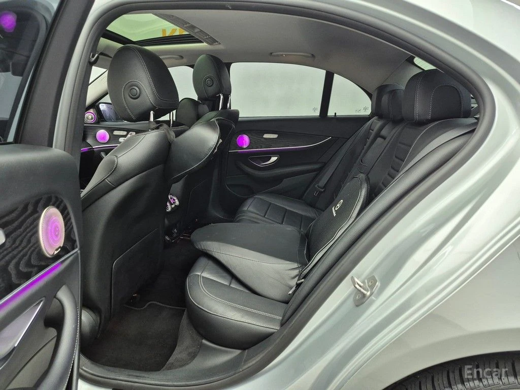 Mercedes-Benz E 220 4MATIC* AVANTGARDE* ХЕДЪП* КАМЕРА* КРАЙНА ЦЕНА, снимка 14 - Автомобили и джипове - 55534114