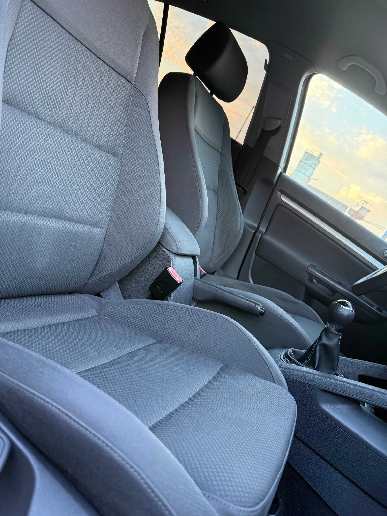 VW Golf 1.9TDI, снимка 9 - Автомобили и джипове - 55600806