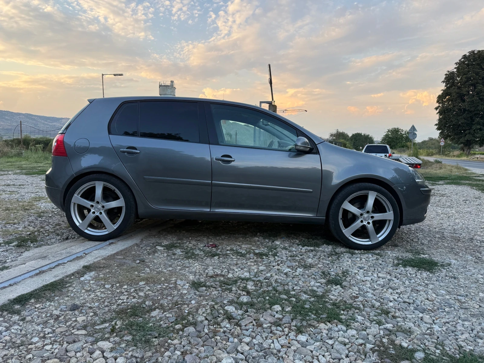 VW Golf 1.9TDI, снимка 5 - Автомобили и джипове - 55600806