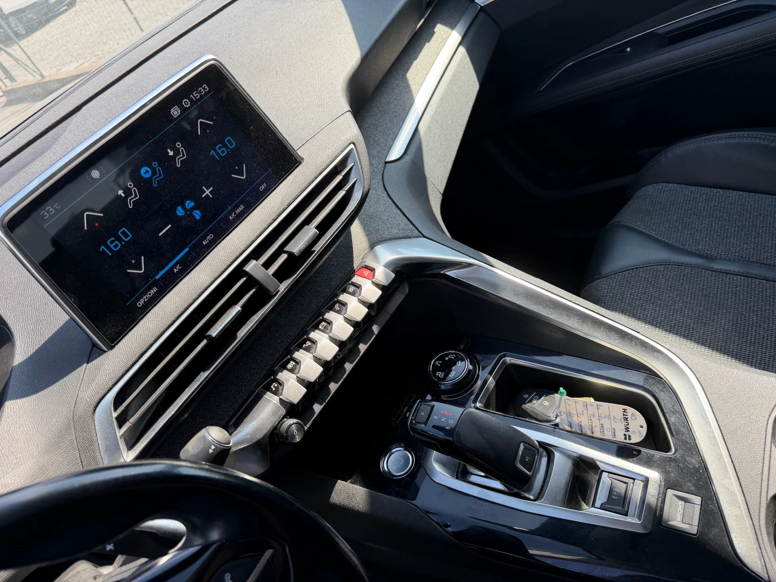 Peugeot 3008 1.6 HDI, снимка 15 - Автомобили и джипове - 55665442