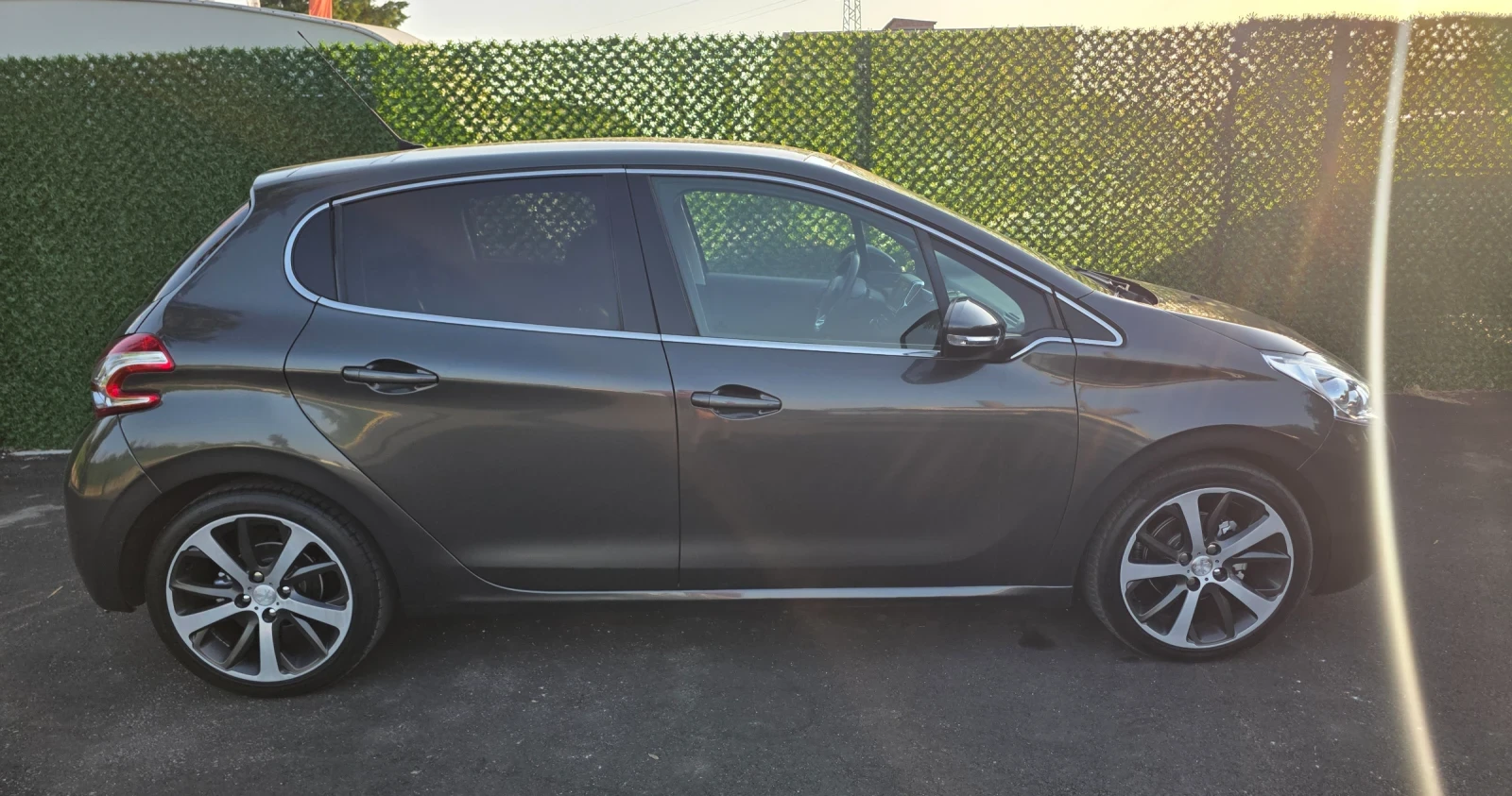 Peugeot 208 Navi panorama, снимка 4 - Автомобили и джипове - 55683281