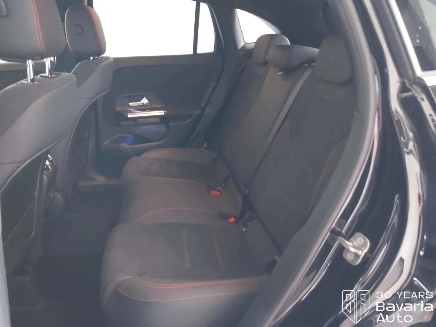 Mercedes-Benz GLA 200 7G-DCT AMG Line, снимка 9 - Автомобили и джипове - 55934343