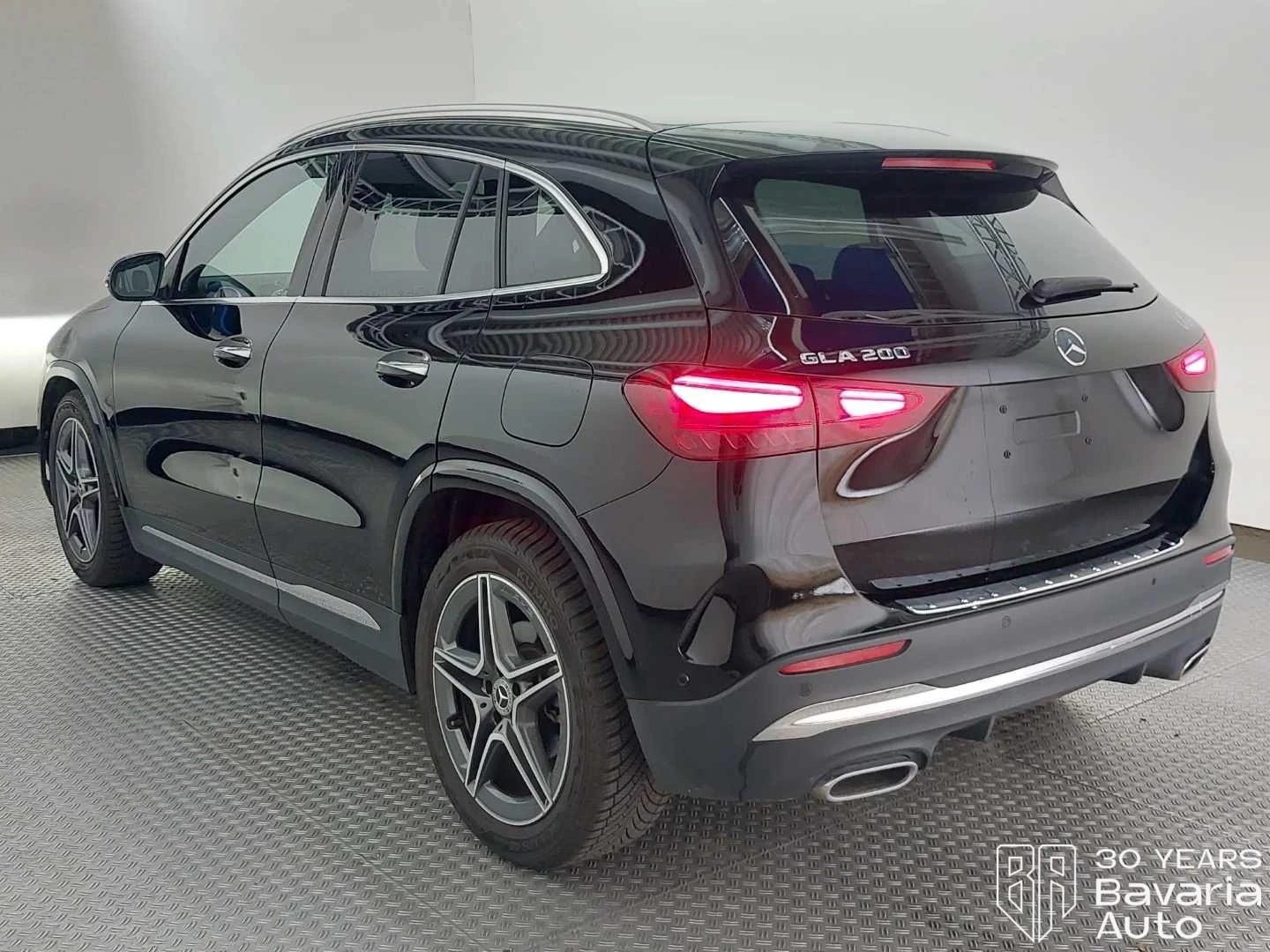 Mercedes-Benz GLA 200 7G-DCT AMG Line, снимка 3 - Автомобили и джипове - 55934343