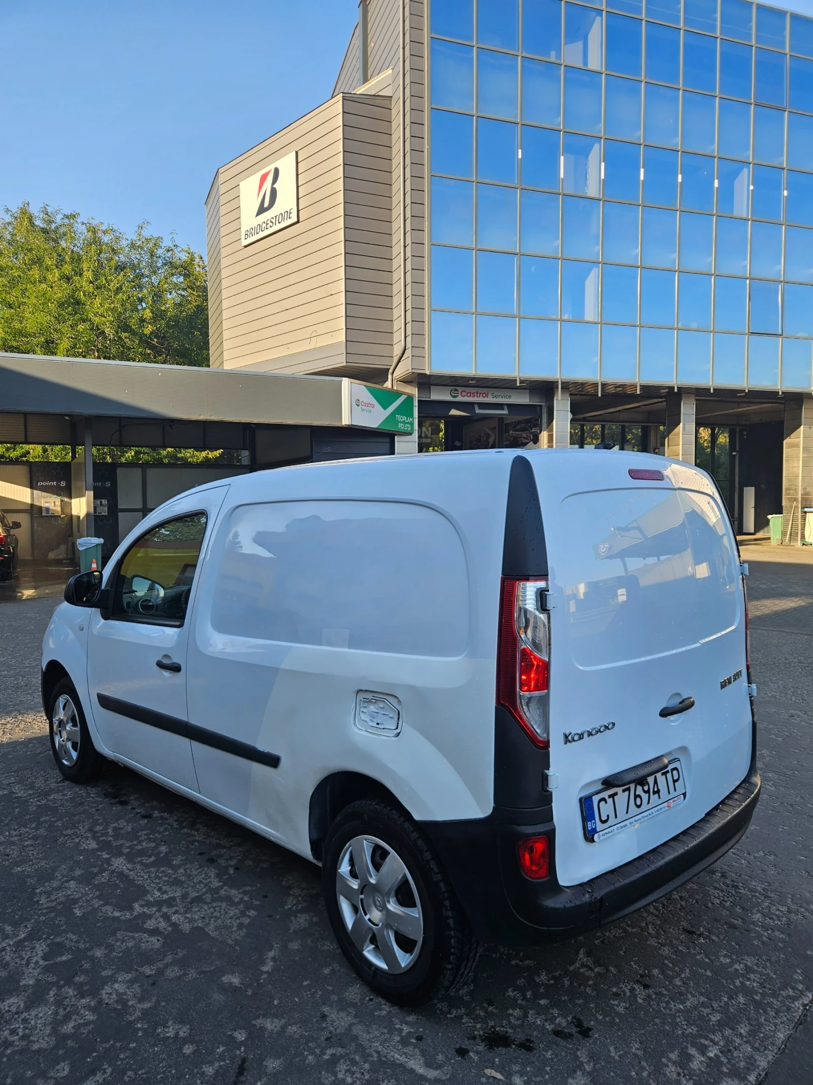 Renault Kangoo 1.5 d, снимка 6 - Автомобили и джипове - 56344879