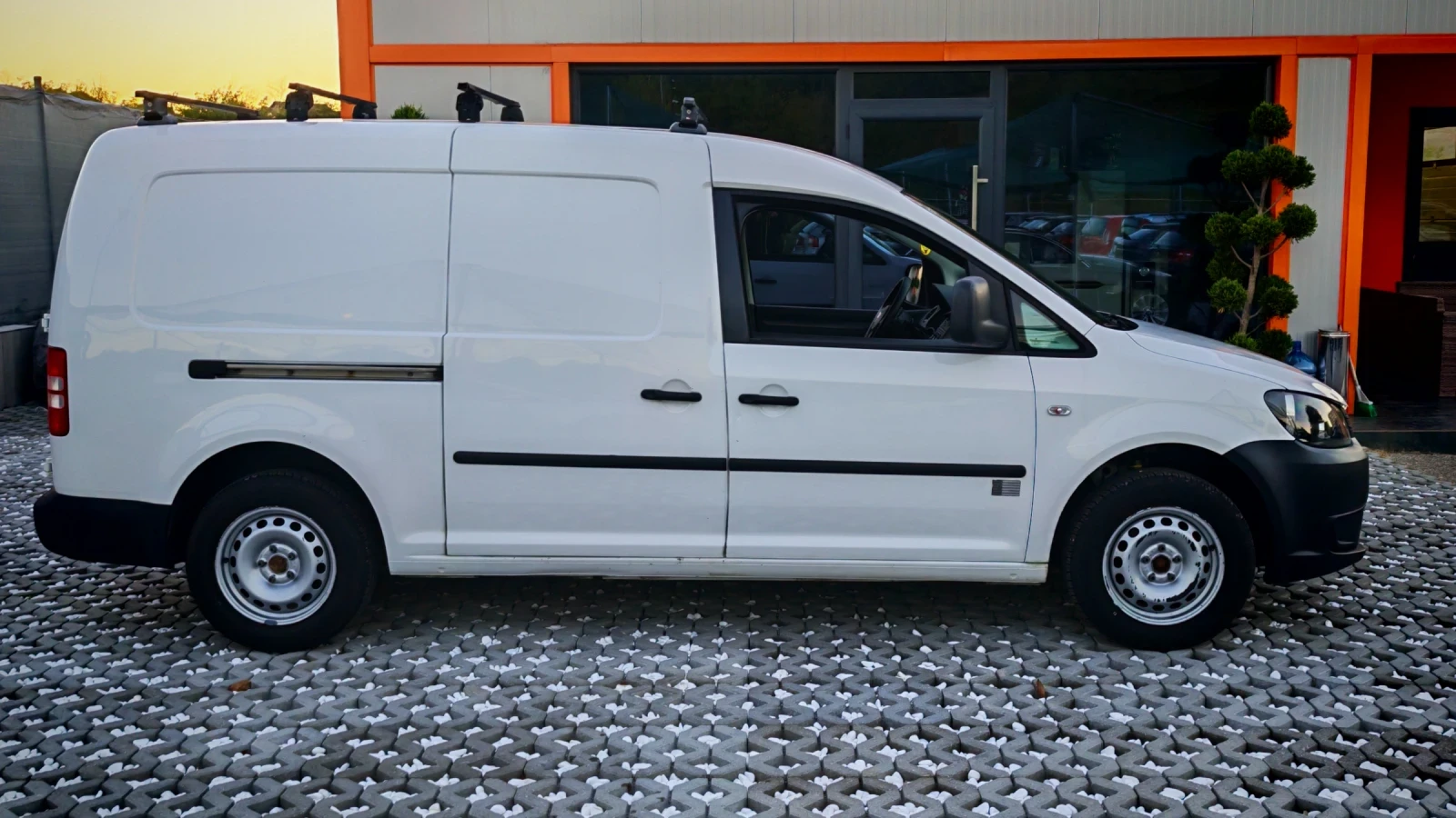 VW Caddy MAXI * CLIMA* 1.6TDI, снимка 6 - Автомобили и джипове - 56643793