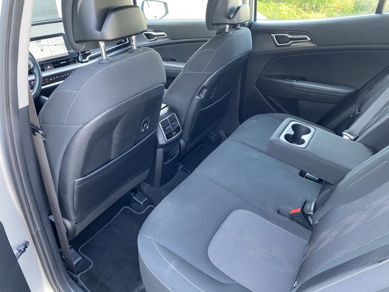 Kia Sportage 1.6 T-GDi/ HYBRID / 230кс./ Active Business, снимка 12 - Автомобили и джипове - 51410952