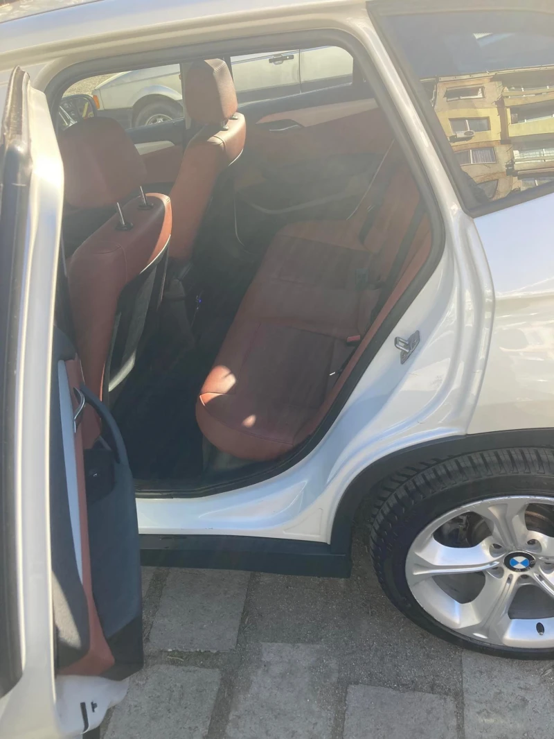 BMW X1, снимка 9 - Автомобили и джипове - 52001289