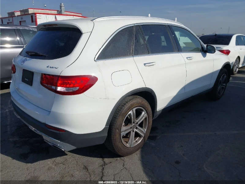 Mercedes-Benz GLC 300 4MATIC* ПОДГРЕВ* КАМЕРА, снимка 5 - Автомобили и джипове - 52910769