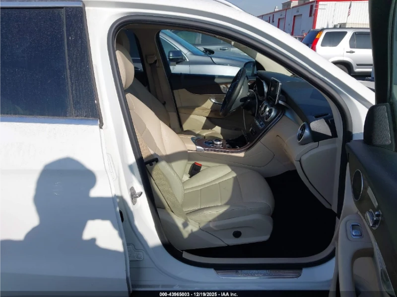 Mercedes-Benz GLC 300 4MATIC* ПОДГРЕВ* КАМЕРА, снимка 9 - Автомобили и джипове - 52910769