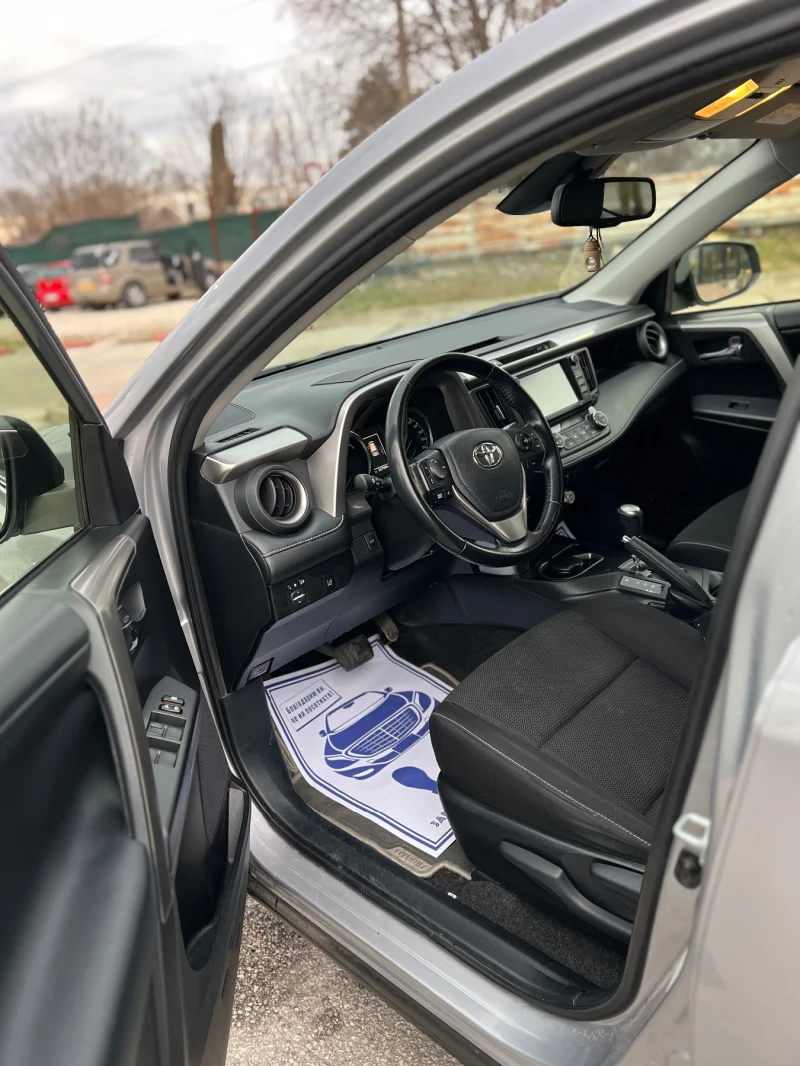Toyota Rav4 2.5 Hybrid/Dynamic 2018г. Facelift, снимка 9 - Автомобили и джипове - 52977556