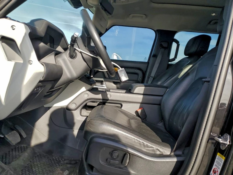 Land Rover Defender 110 HSE, снимка 7 - Автомобили и джипове - 53274459