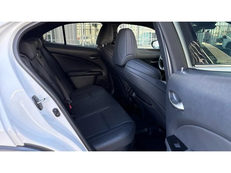 Lexus UX 2.0 F-SPORT E-FOUR AWD, снимка 7 - Автомобили и джипове - 54119805