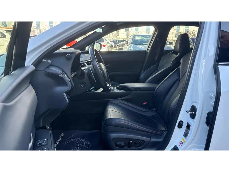 Lexus UX 2.0 F-SPORT E-FOUR AWD, снимка 12 - Автомобили и джипове - 54119805