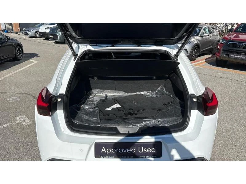 Lexus UX 2.0 F-SPORT E-FOUR AWD, снимка 10 - Автомобили и джипове - 54119805
