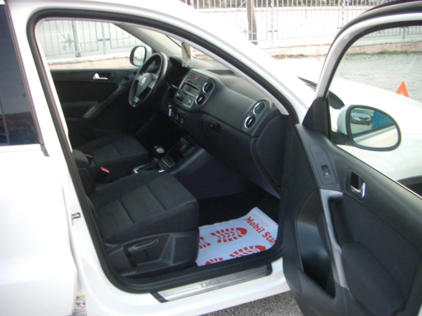 VW Tiguan 2.0TDI 4X4 AVTOMAT | Mobile.bg   15