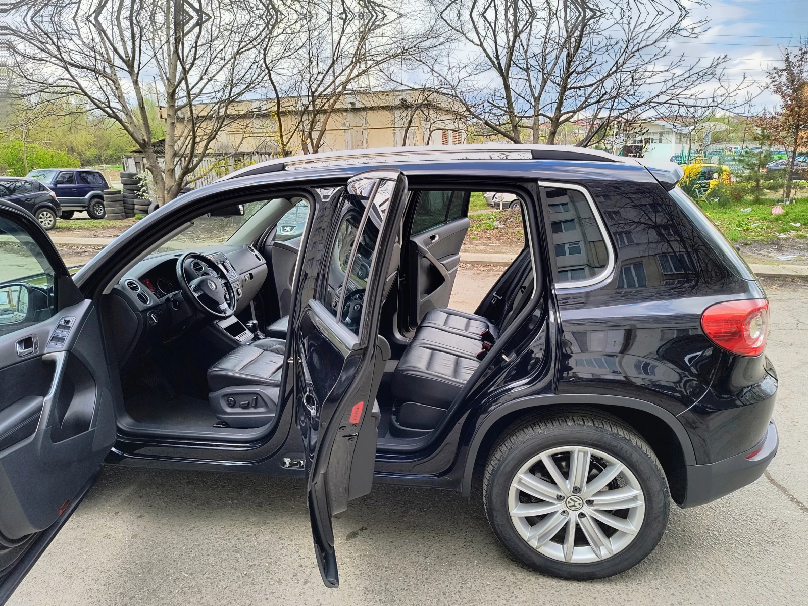 VW Tiguan 2.0TSi/4x4/AUTOM/NAVI/200kc/HIGH-LINE - изображение 9