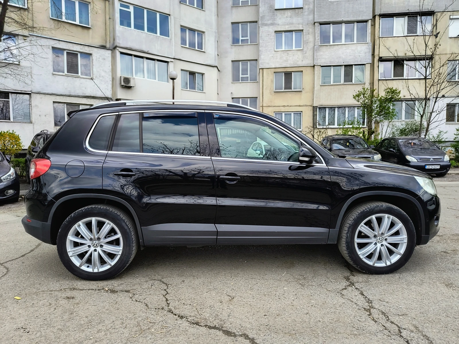 VW Tiguan 2.0TSi/4x4/AUTOM/NAVI/200kc/HIGH-LINE - изображение 5