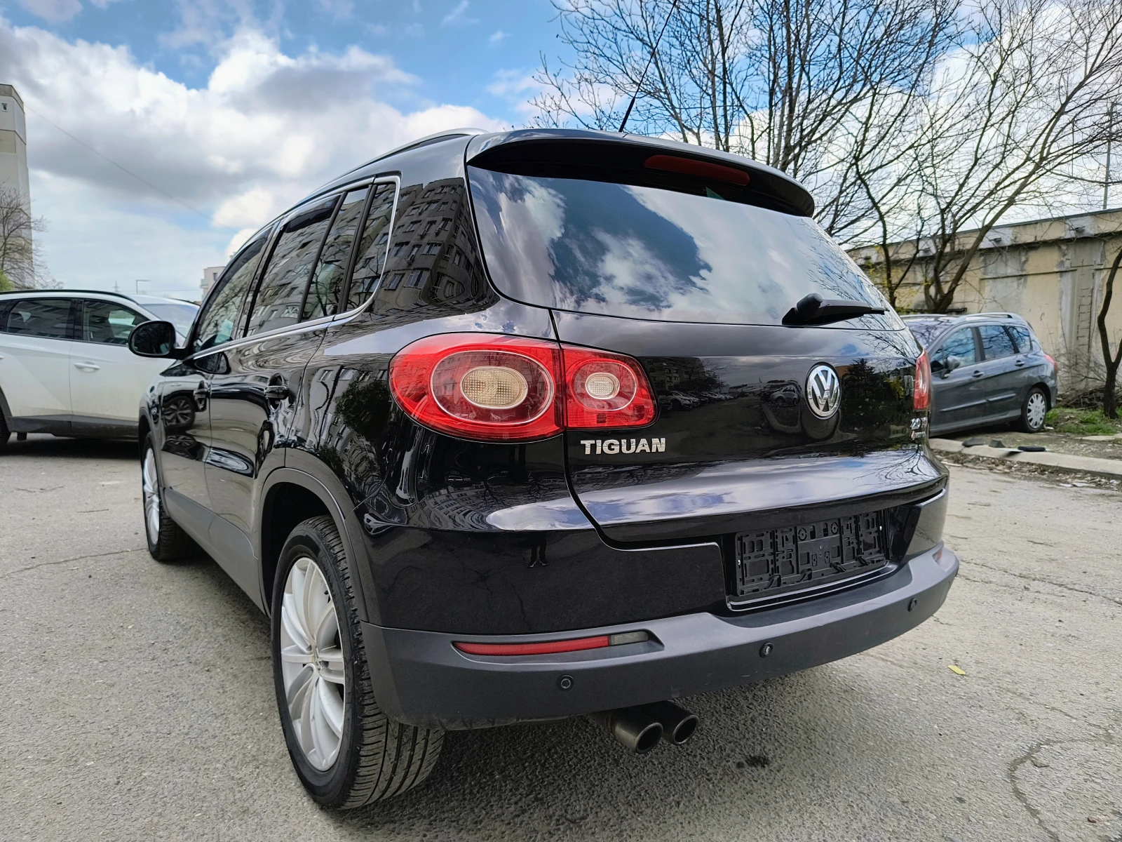 VW Tiguan 2.0TSi/4x4/AUTOM/NAVI/200kc/HIGH-LINE - изображение 6