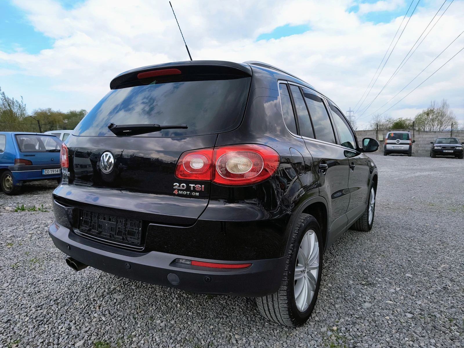 VW Tiguan 2.0TSi/4x4/AUTOM/NAVI/200kc/HIGH-LINE - изображение 8