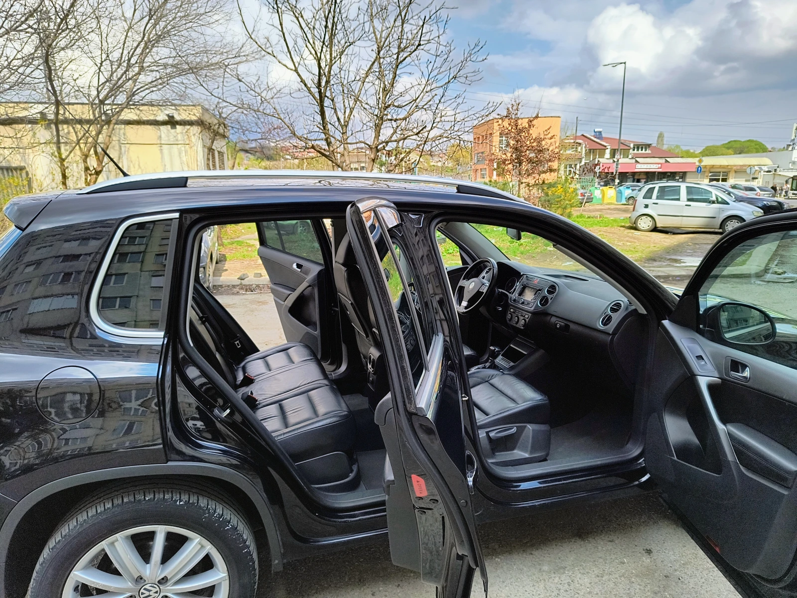 VW Tiguan 2.0TSi/4x4/AUTOM/NAVI/200kc/HIGH-LINE - изображение 10