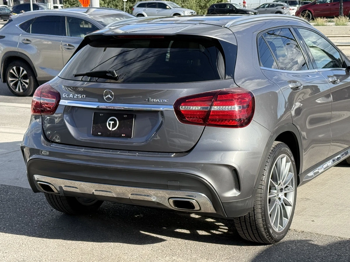 Mercedes-Benz GLA 250 4Matic / AMG PKG / PANO / KEYLESS - изображение 4